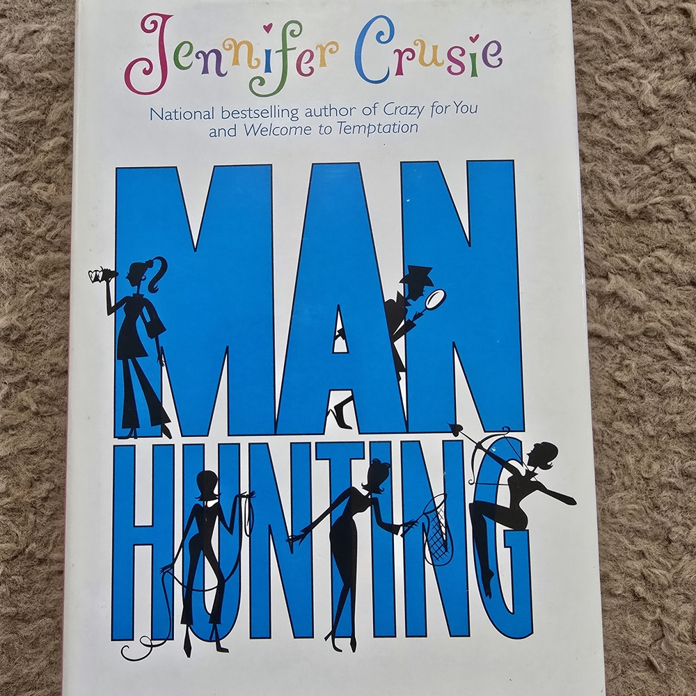 4/$12 Manhunting Book by Jennifer Crusie
